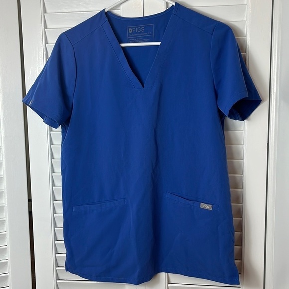 Figs Casma Three-Pocket Scrub Top Blue - Picture 2 of 11